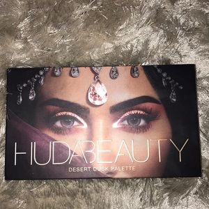 AUTHENTIC HUDA BEAUTY Desert Dusk Palette LIKE NEW